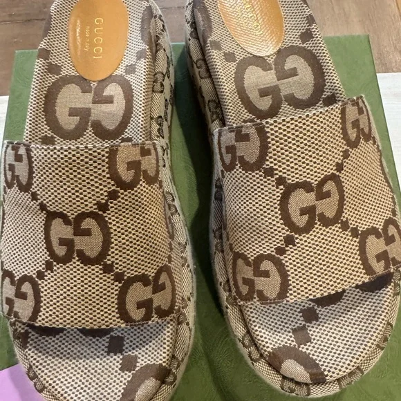 Gucci Beige and Brown GG Slide Sandals - Picture 2 of 3